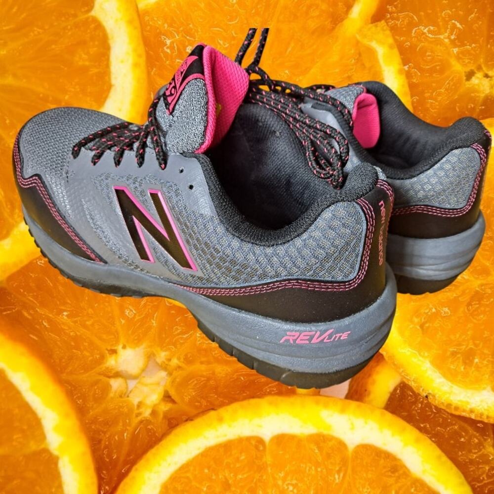 New Balance Women's Composite Toe Cap Work Sneakers Size 9.5